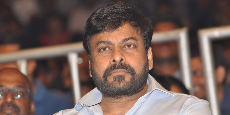 chiranjeevi,100 movie,kathi remake,v.v.vinayak,new story  మెగాస్టార్‌ డైలమాకు కారణం ఏమటి...? 